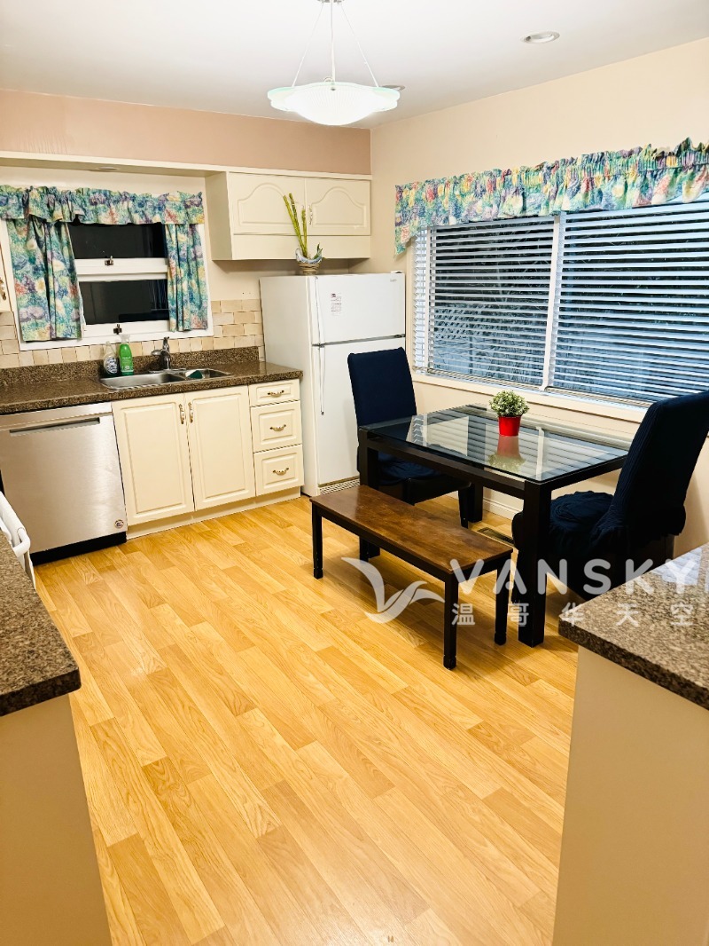 260407145803_Kitchen 1.jpg